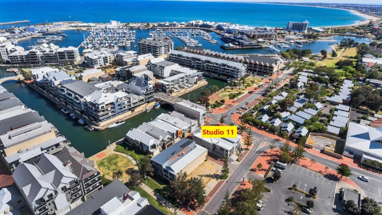 Studio 11 Mandurah Marina Extérieur photo